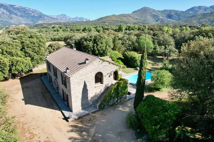 Chambre d’hôte pour 2 personnes, avec Terrasse et Piscine