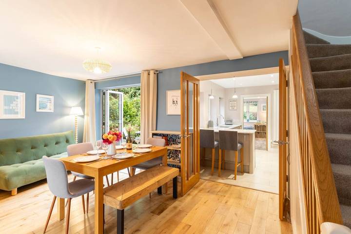 Holiday rental for 6 people, with garden and balcony, child-friendly in Weymouth