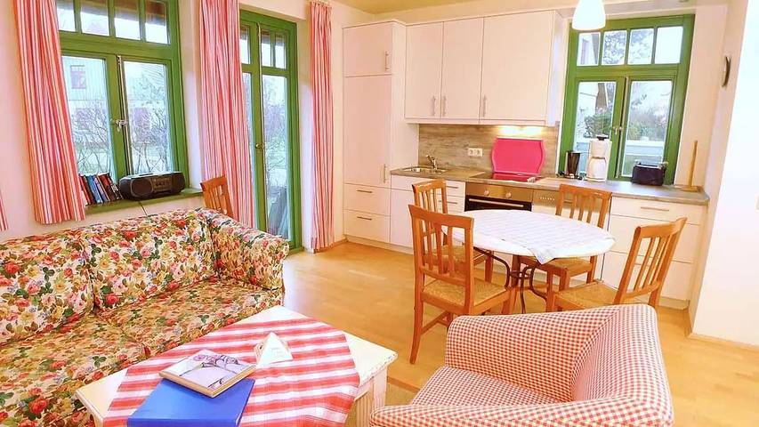Ferienhaus für 6 Personen, mit Garten in Wustrow - 3