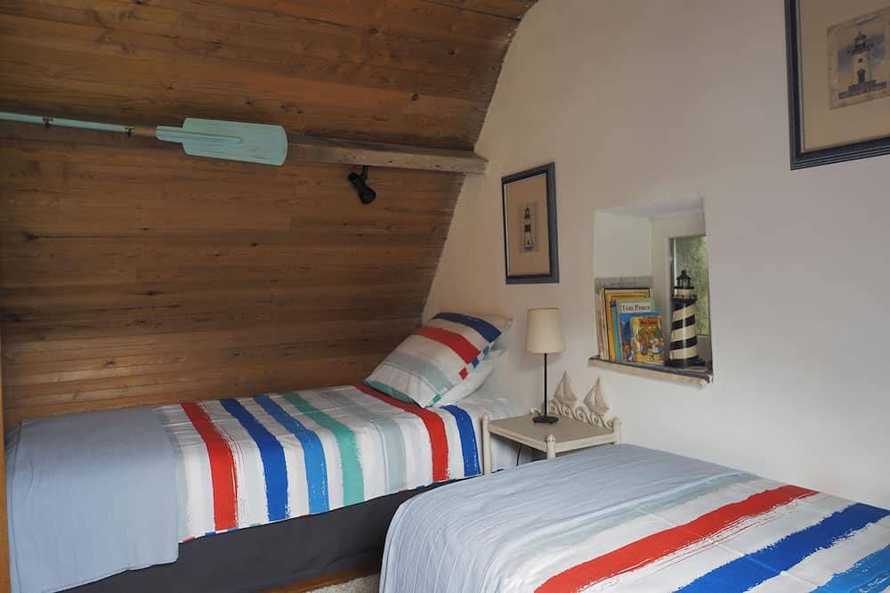 La Maison de Goas Lagorn, au cœur d'un site protégé et  à 100 m de la plage in Beg-Léguer, Trébeurden
