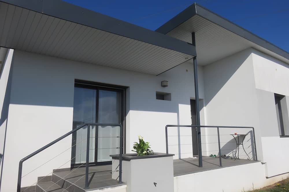 Maison Deville: maison au calme avec jardin in Issoire, Région de Besse-et-Saint-Anastaise