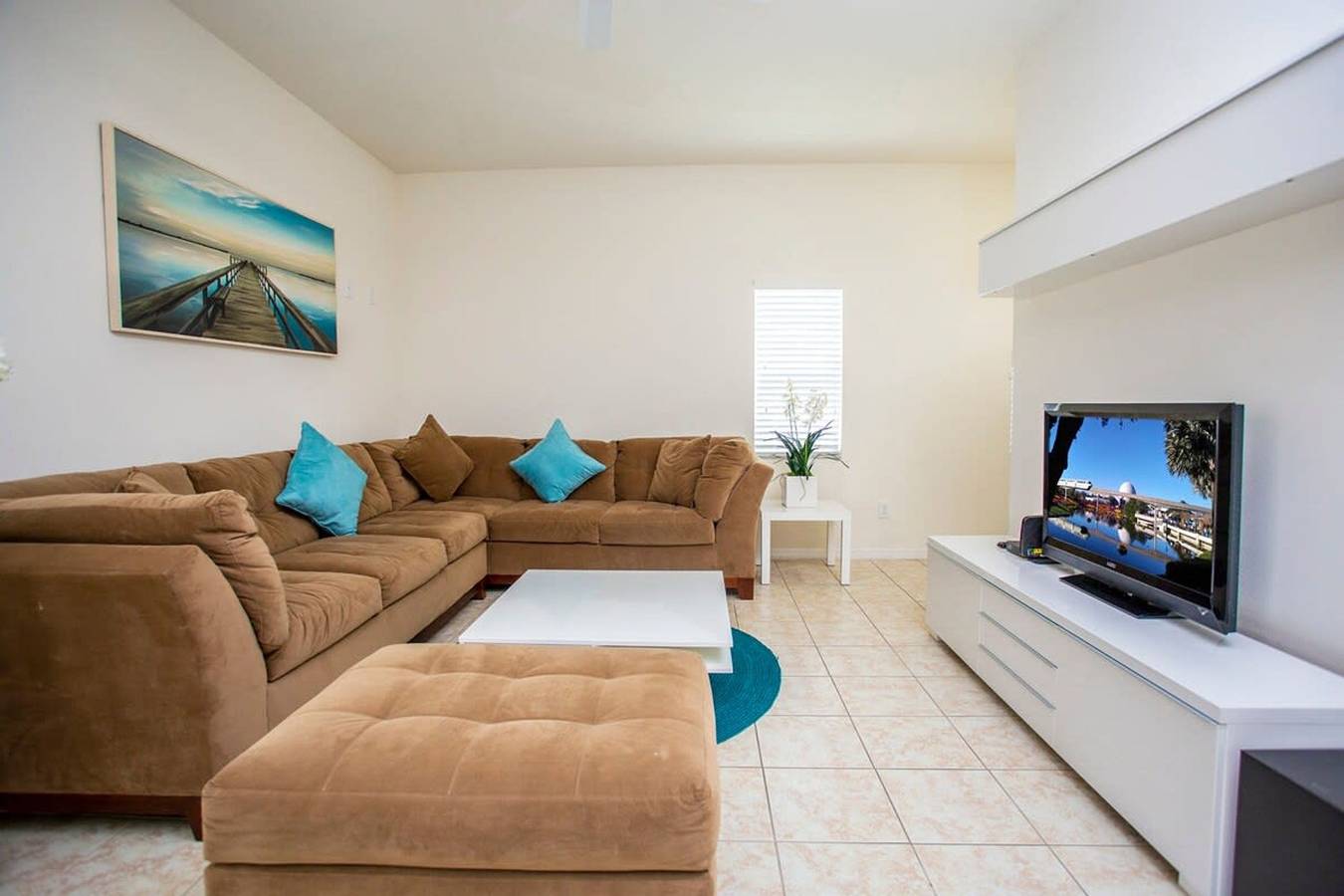 Apartamento entero, Four Bedroom w  Screened Pool Close to Disney 4563 in Kissimmee, Condado de Osceola