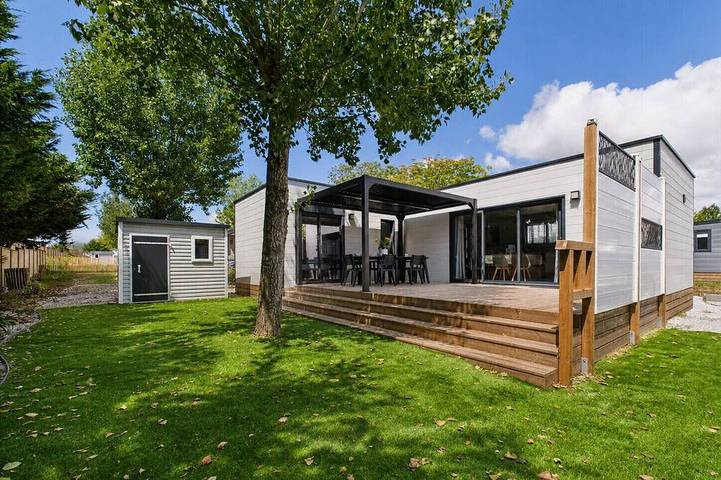 Ferienhaus für 8 Personen, mit Garten und Terrasse sowie Pool