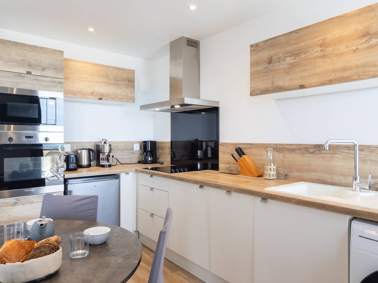 Ganze Wohnung, Appartement 'Gîte Bréhat' mit Meerblick, privater Terrasse und Wlan in Perros-Guirec, Rosa Granitküste