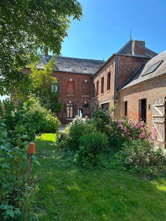 Gîte pour 2 personnes, avec jardin et terrasse à Beauquesne