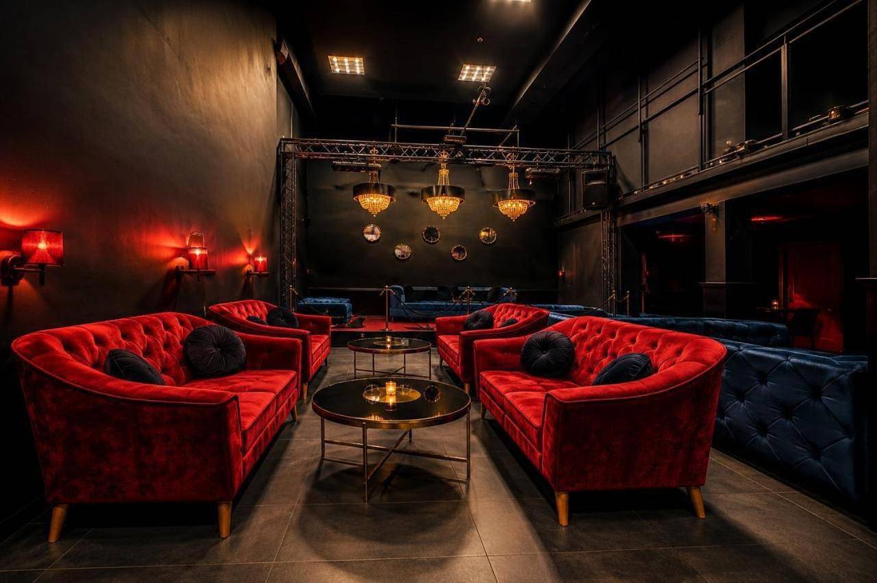 Cały apartament, Klub z pokojami i jacuzzi wynajem na imprezy in Opole, Region Opole