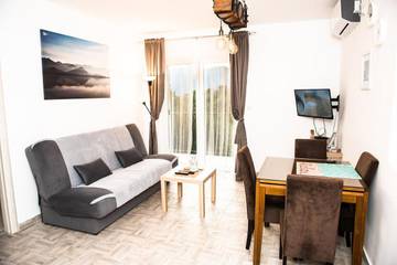 Maison d’hôte pour 3 personnes, avec vue et jardin dans Tivat