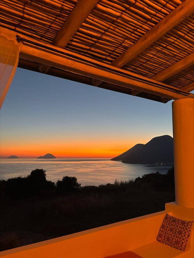 One-Bedroom Villa in Lipari