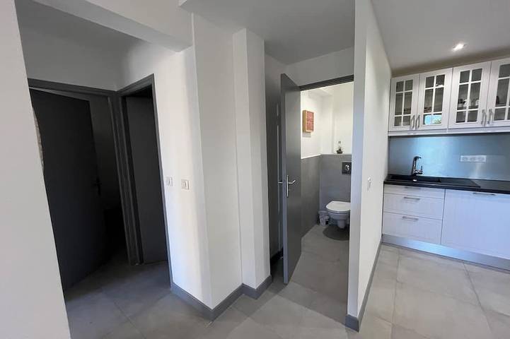Apartamento entero, Apartment By The Water In Southern Corsica (1 Minute To The Beach) in Tiuccia, Casaglione
