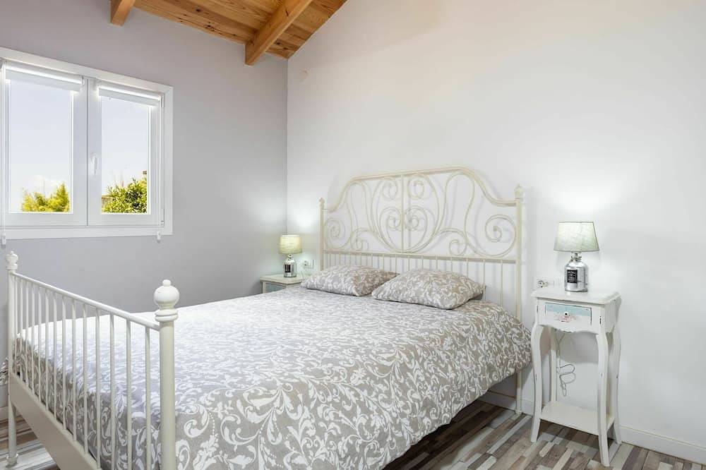 Casa de vacaciones privada con Wifi, piscina privada, Tv, patio, vista panorámica, aparcamiento in La Esperanza, Tenerife Norte