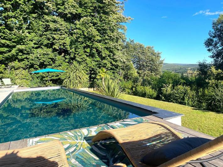 Location de vacances pour 8 personnes, avec piscine ainsi que jardin et vue à Montélimar - 3