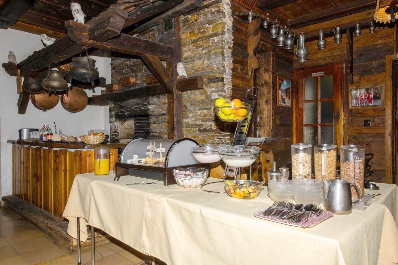 Hotel de Moiry Supérieur in Grimentz, Anniviers