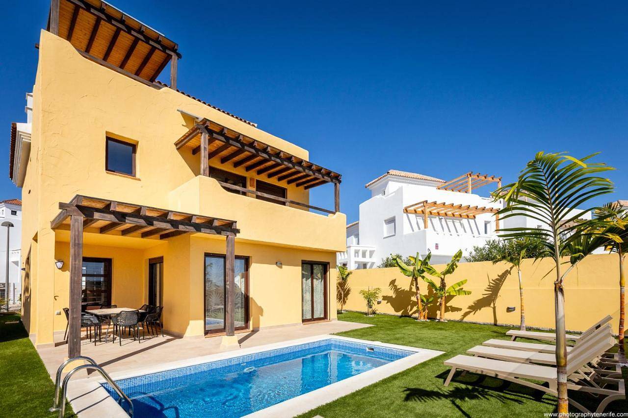 Villa With 4 Bedrooms And Private Heated Pool in Amarilla Golf, San Miguel de Abona