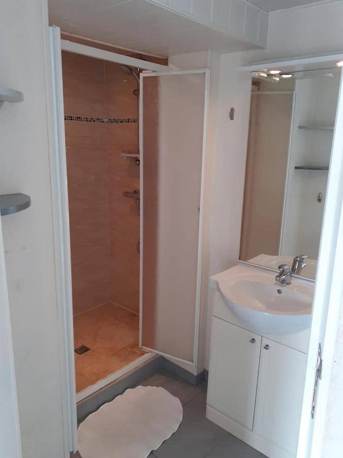 Gîte pour 4 personnes, avec terrasse et jardin à Saint-Michel-Mont-Mercure - 4