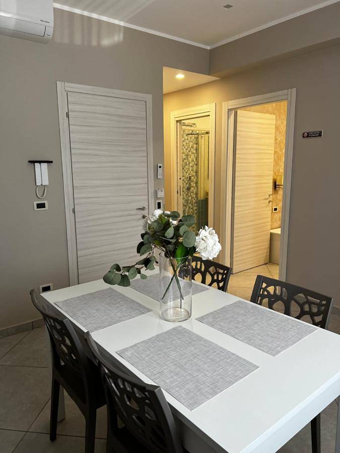 Chambre d’hôte pour 3 personnes, avec jardin et vue à Lamezia Terme - 2