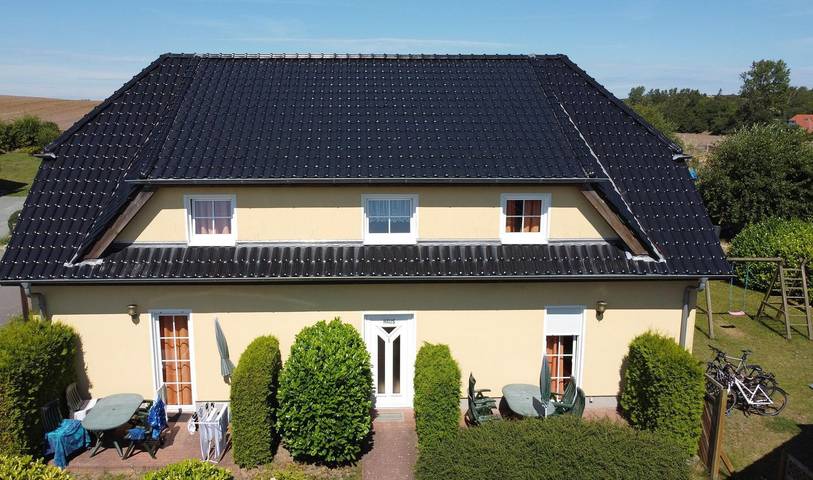 Ferienwohnung für 4 Personen, mit Terrasse und Garten in Alt Reddevitz