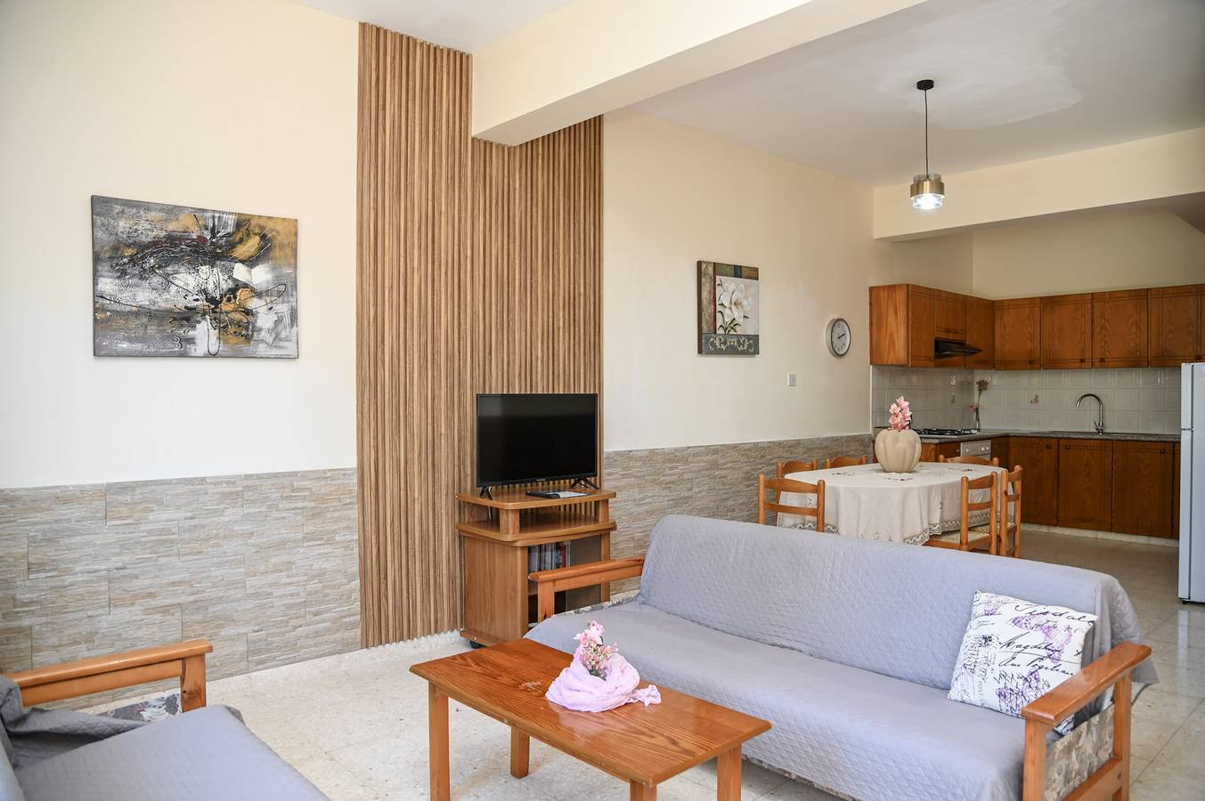 Kritos Apartments – ein Schlafzimmer in Αργάκα, Südzypern