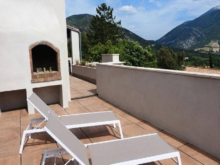 Gîte pour 11 personnes, avec terrasse et piscine à Mollans-sur-Ouvèze