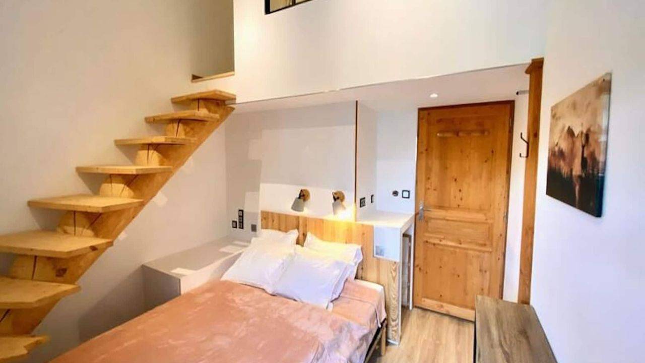 Entire holiday apartment, Ferienwohnung für 14 Personen (220 m²) in Saint-Jean-de-Maurienne in Saint-Jean-de-Maurienne, Saint-Jean-de-Maurienne region