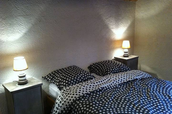 Location de vacances pour 8 personnes, avec terrasse et jardin à Quinson - 3