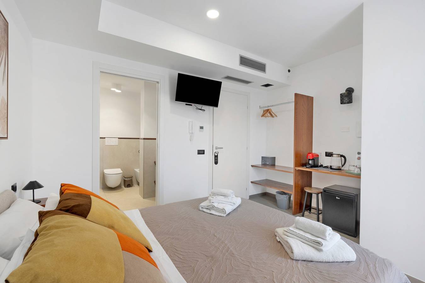 Room '3' with Balcony, Wi-Fi and Air Conditioning in Balestrate, Palermo Province