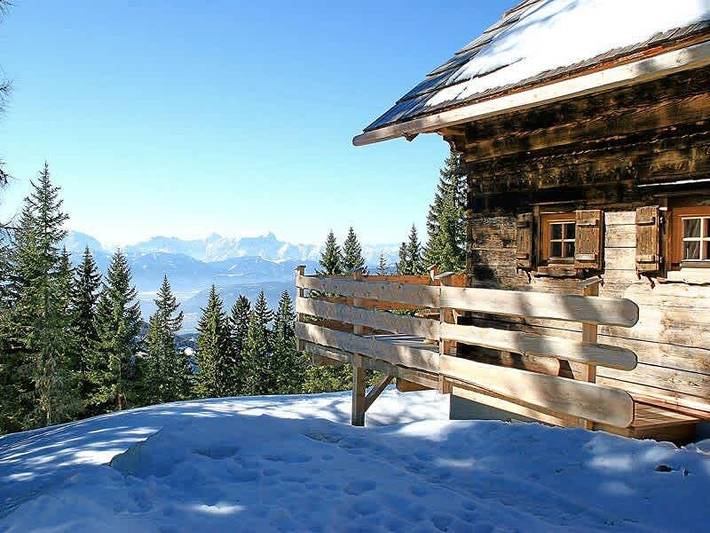 Blockhütte für 6 Personen, mit Garten und Sauna in Gerlitzen