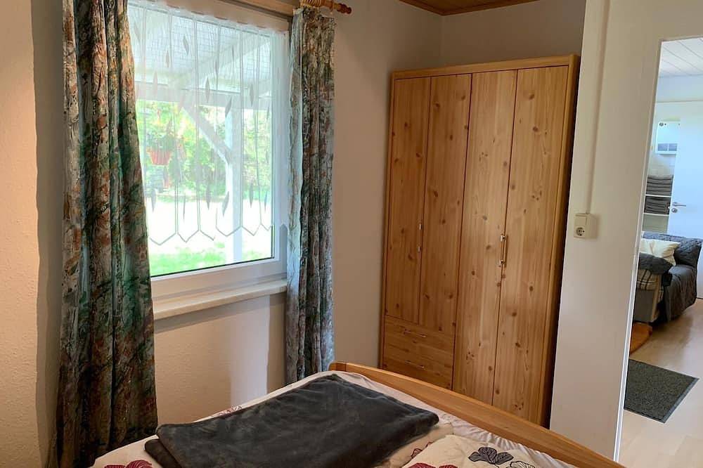Ruhig am Rand gelegener Ferienbungalow für bis zu 4  Gästen in Bungalowdorf Zadelsdorf, Zeulenroda-Triebes