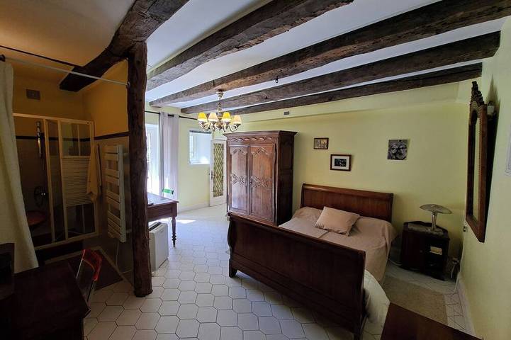 Location de vacances pour 10 personnes, avec jardin à Eyliac - 2