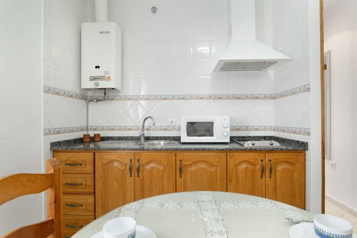 Apartamento inteiro, Apartamento 'Casa Paqui Bustos 2' com Wi-Fi e Ar Condicionado in Playa de los Bateles (Conil de la Frontera), Conil de la Frontera