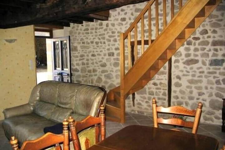 Gîte pour 6 personnes, avec jardin à Saint-Marcel-en-Marcillat