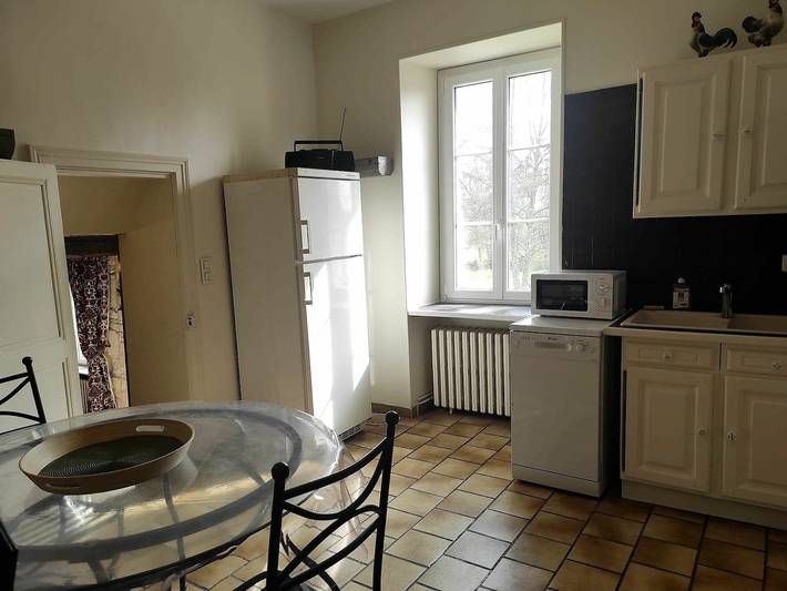 Gîte enchanteur au bord de l'Arnon, 3 chambres, pêche, animaux acceptés, grand terrain privé. in Mareuil-sur-Arnon, Región de Bourges