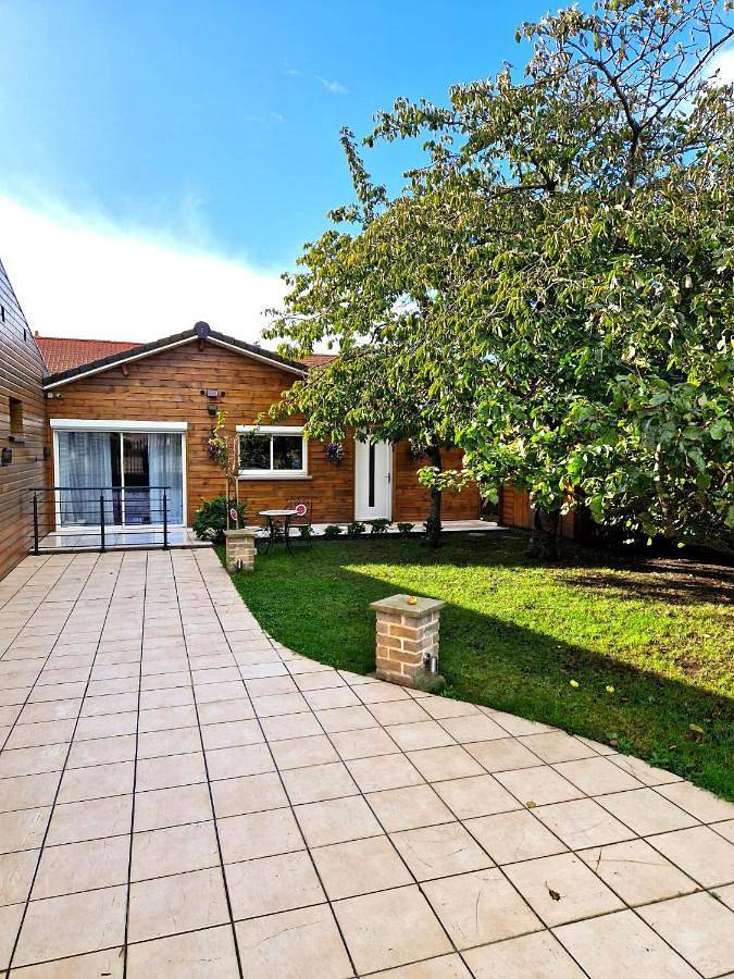 Gîte pour 3 personnes, avec terrasse et vue à Grand-Fort-Philippe - 3