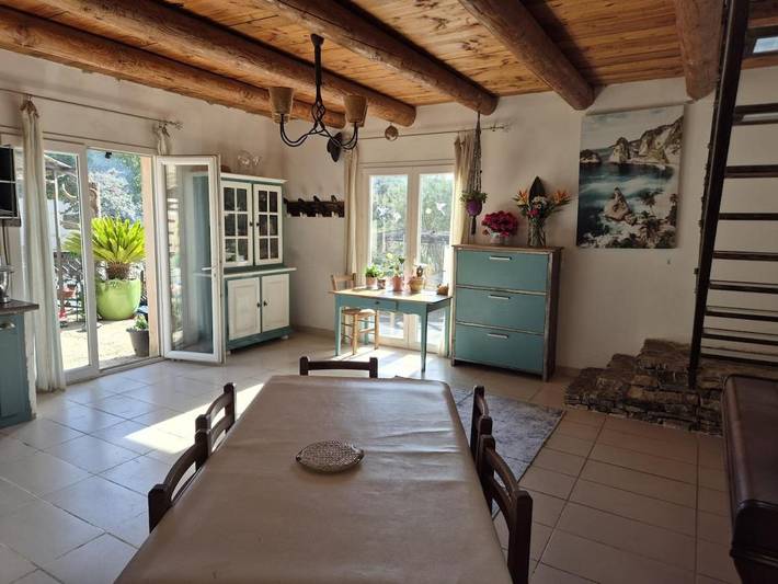 Location de vacances pour 6 personnes, avec terrasse et piscine à Vailhan - 2