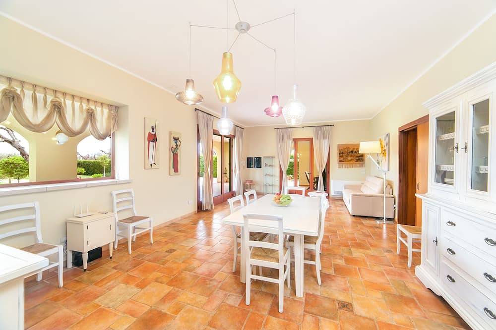 Villa auf dem Lande einen Steinwurf vom Meer entfernt in Leverano, Lecce Provinz