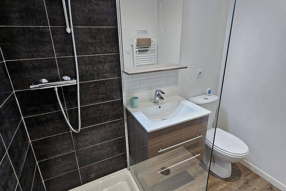 Entire apartment, L'or Noir - Studio Cosy sur les Quais de St Valery en Caux in Saint-Valery-en-Caux, Dieppe region