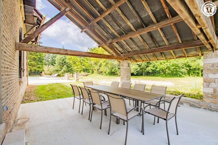 Gîte für 8 Personen, mit Garten und Terrasse sowie Pool in Burgund - 4