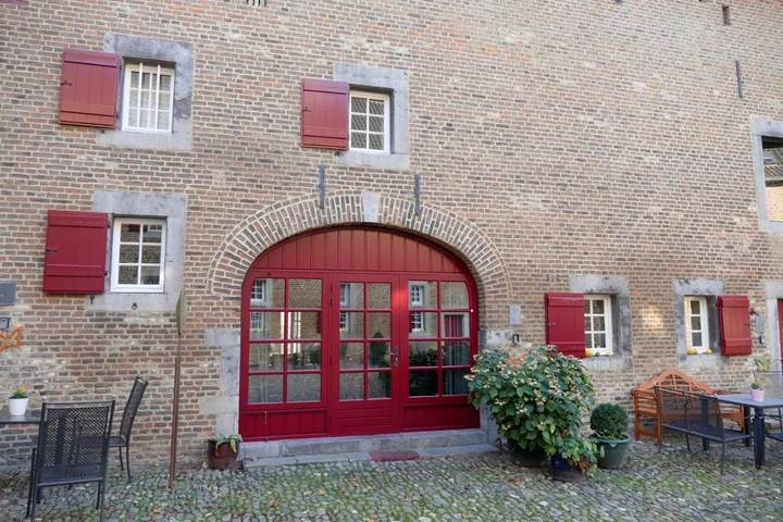 Vakantieappartement voor 12 personen, met uitzicht en tuin, kindvriendelijk in Eijsden
