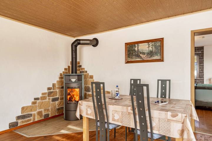 Entire apartment, Apartment 'Möblierte Wohnung Ferienwohnung' with Shared Terrace, Shared Garden and Wi-Fi in Aicha vorm Wald, Eastern Bavaria