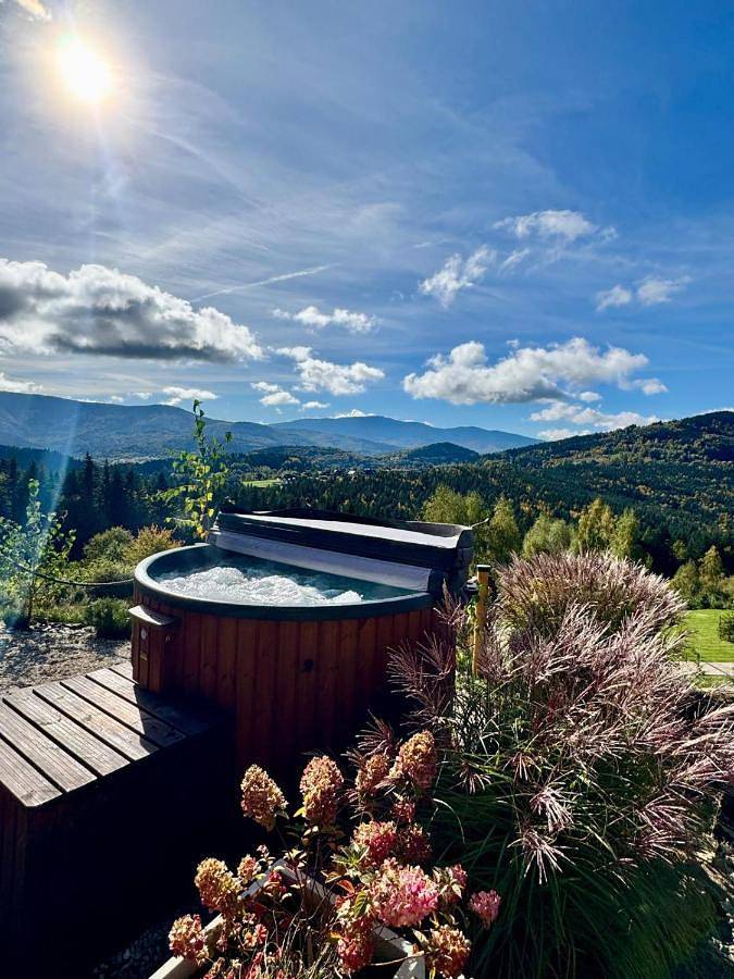 Gîte pour 8 personnes, avec Balcon et Jacuzzi ainsi que Terrasse et Jardin à Stryszawa - 4