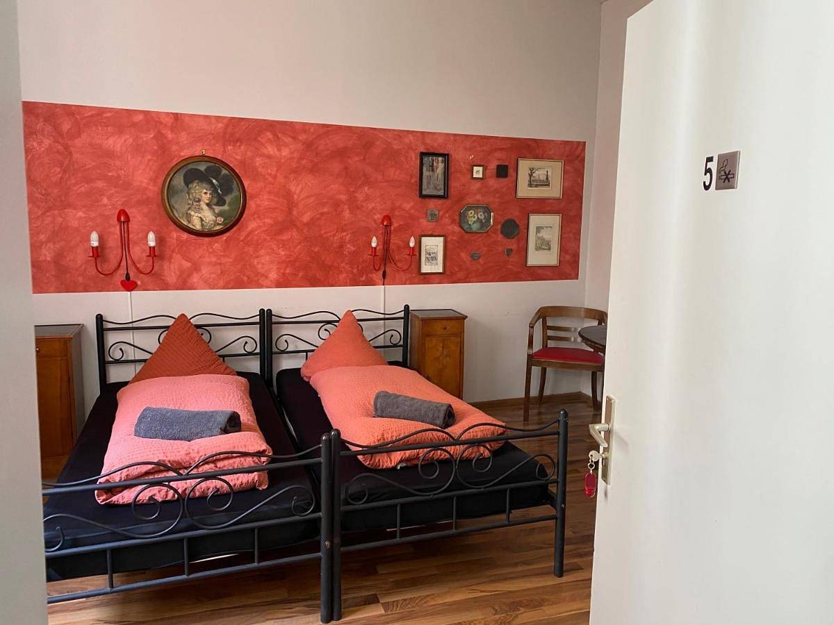 Gästehaus für 2 Personen mit Terrasse in Altstadt Heidelberg, Heidelberg