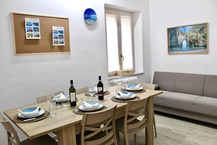 Appartamento per 7 persone, con Balcone e Terrazza nonché Panorama a Falerna Marina
