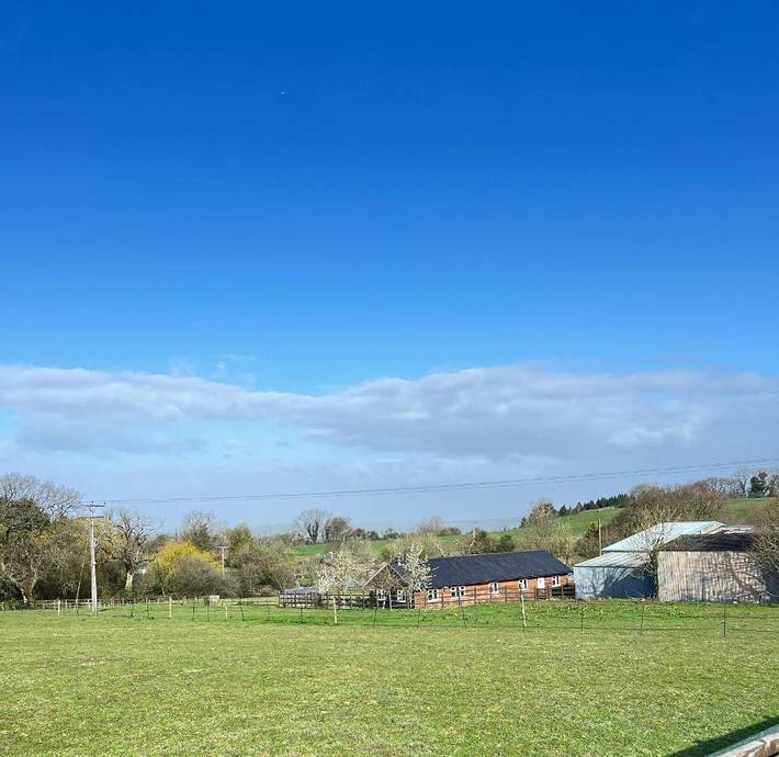 Vacation rental for 2 people, with Terrace and Yard as well as Lake view in Bristol