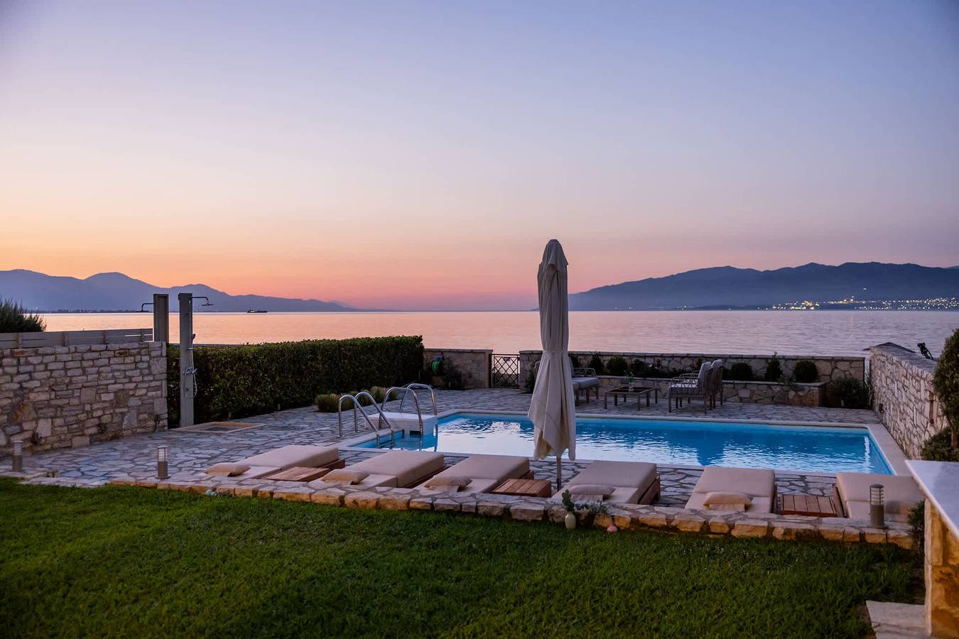 Seafront Villa Ciel with Private Pool in Nafpaktos in Platanitis, Region Ätolien-Akarnanien