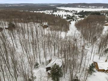 Beach Rental for 9 Guests in Boyne Mountain, Charlevoix County, Picture 3