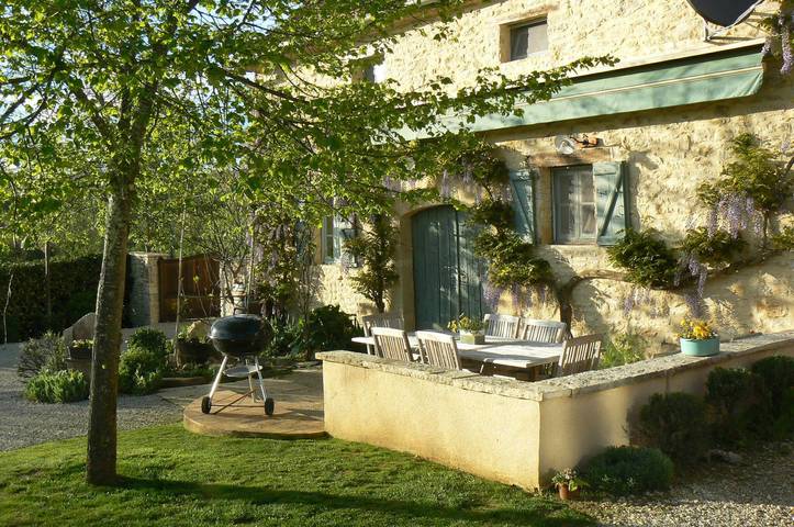Gîte pour 9 personnes, avec piscine, adapté aux familles
