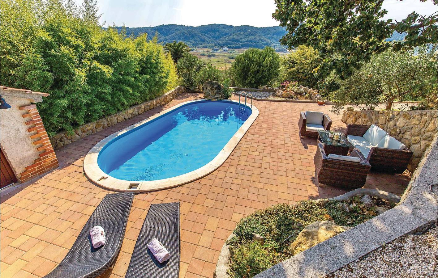 Ganze Ferienwohnung, Ferienwohnung für 6 Personen mit Terrasse in Supetarska Draga, Rab