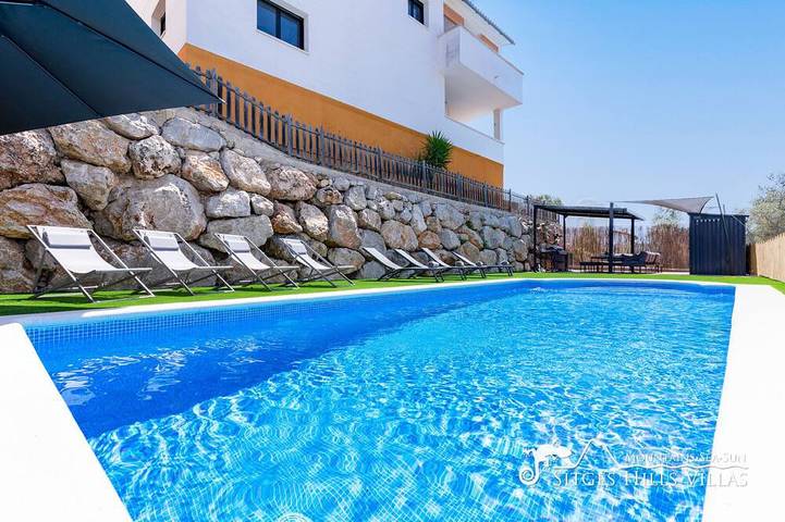 Villa for 12 personer, med balkong og hage - 1