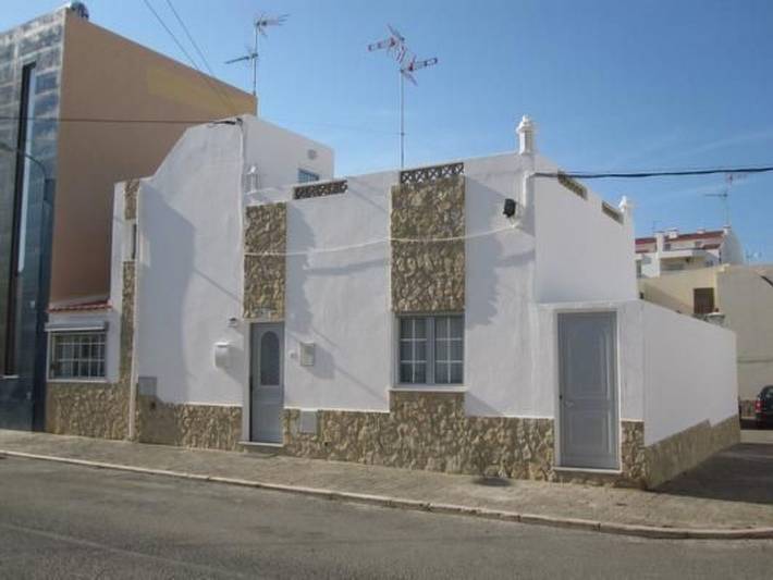 Vakantiehuis voor 4 personen, met Terras en Tuin in Monte Gordo