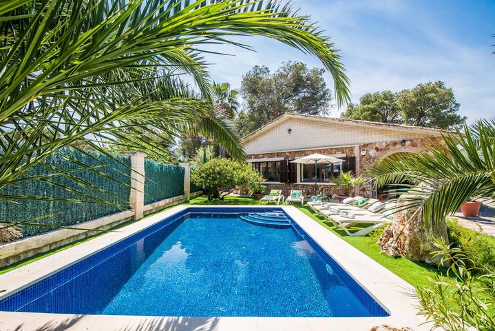 Ferienhaus für 6 Personen, mit Garten und Seeblick sowie Terrasse in Alcúdia