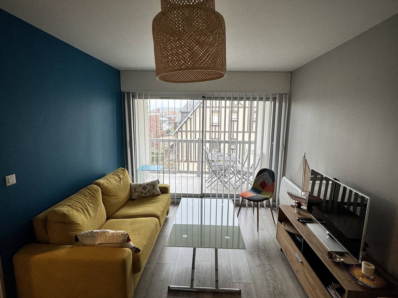 Ganze Wohnung, Angenehme 2-Zimmer-Wohnung mit Balkon und Parkplatz in Villers-sur-Mer in Villers-sur-Mer, Lisieux und Umgebung